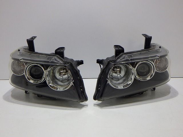 ゼストスパーク ヘッドライト左右 HID JE1 JE2 100-22911 J レベ付 コーティング 綺麗 260805033 9,990円