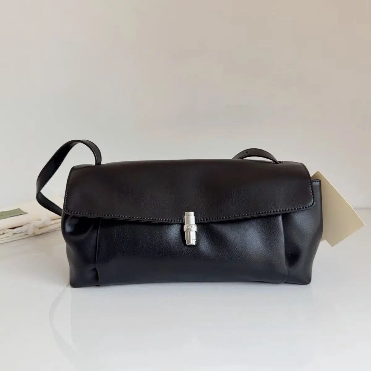 ルメモ メメ ショールバッグ ブラック 新品