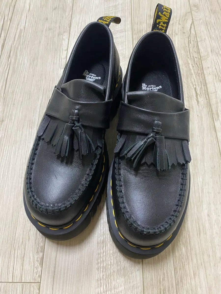 DR. MARTENS ドクターマーチン オッドリック ナッパ 250 ブラック 9,079円