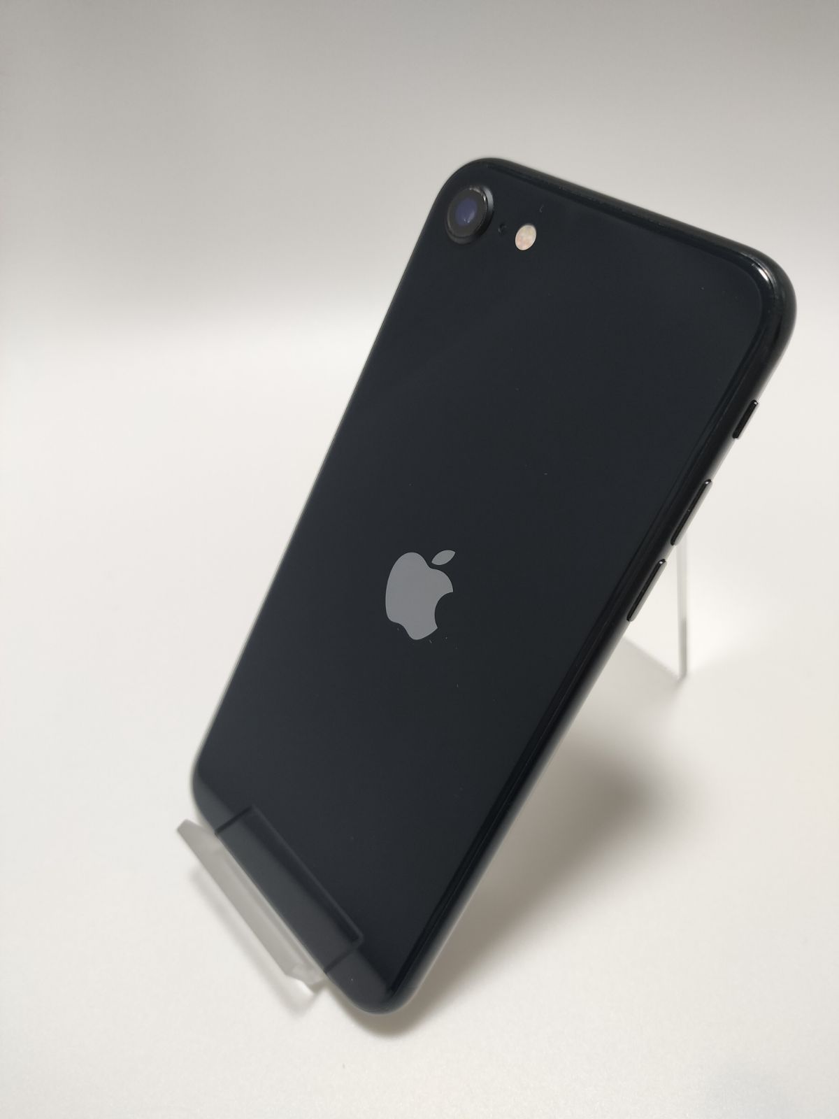 iPhoneSE3 64GB SIMフリー バッテリー100% 保証付き 本体 中古 ミッドナイト 目立った傷や汚れなし