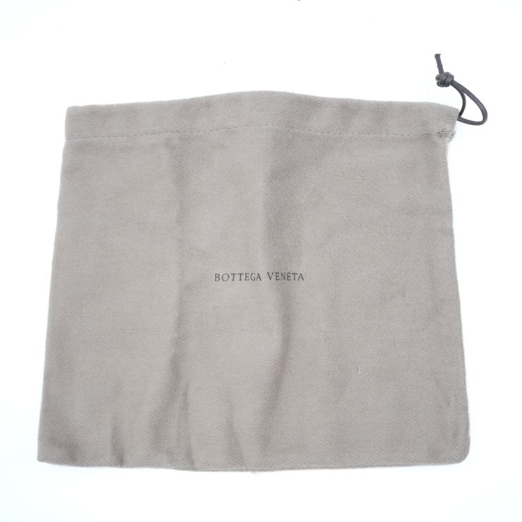 BOTTEGA VENETA（ボッテガヴェネタ）イントレチャート フォンポーチ ヴィンテージ ショルダーバッグ スマホポーチ ブラック レザー レディース 【中古】