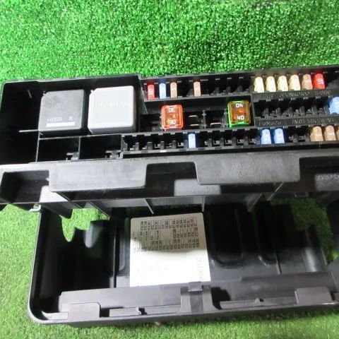 ヒューズボックス ボルボ DBA-MB5204T H25　HSP0558-17-14