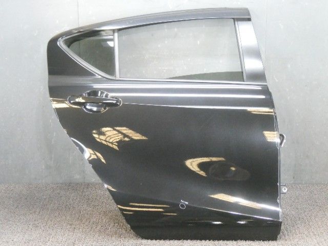 9960　アクア　NHP10　リアドア右　リヤドア右　209　（E4-2）