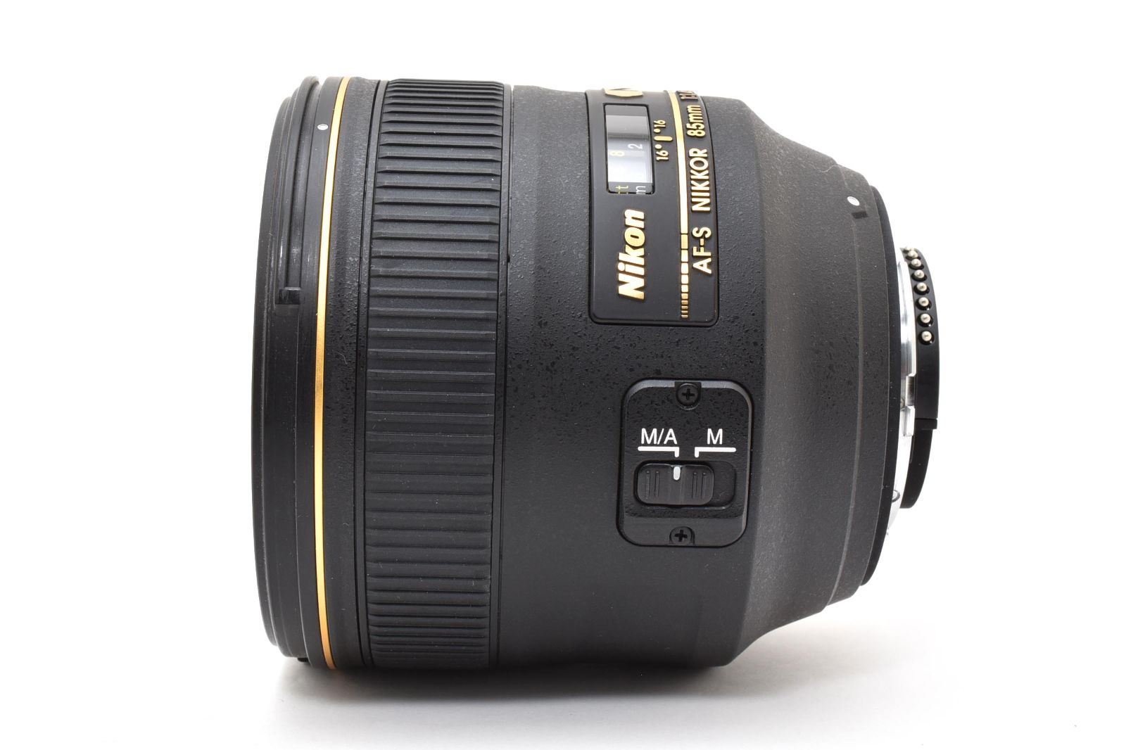 Nikon AF-S Nikkor 85mm f/1.4 G L0682