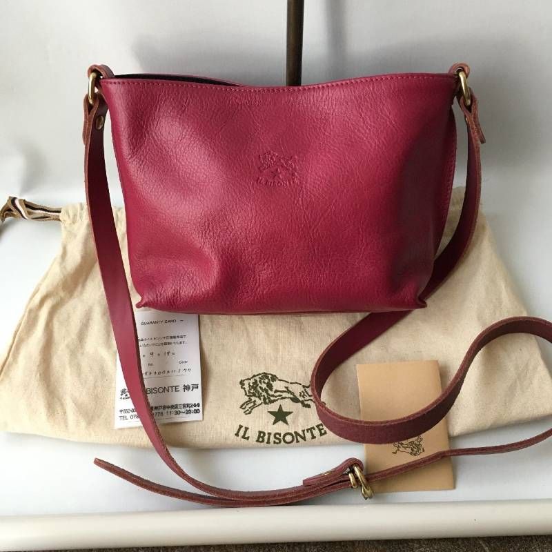 極美品　2025年　購入 IL BISONTEイルビゾンテ クロスボディバッグ 54252307211