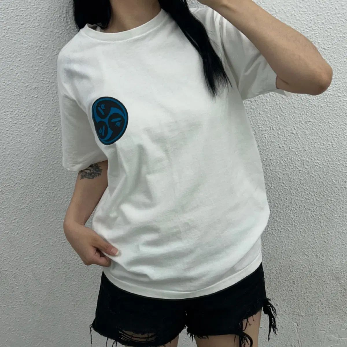 A BATHING APE アベイシングエイプ バックロゴ 白 半袖 M