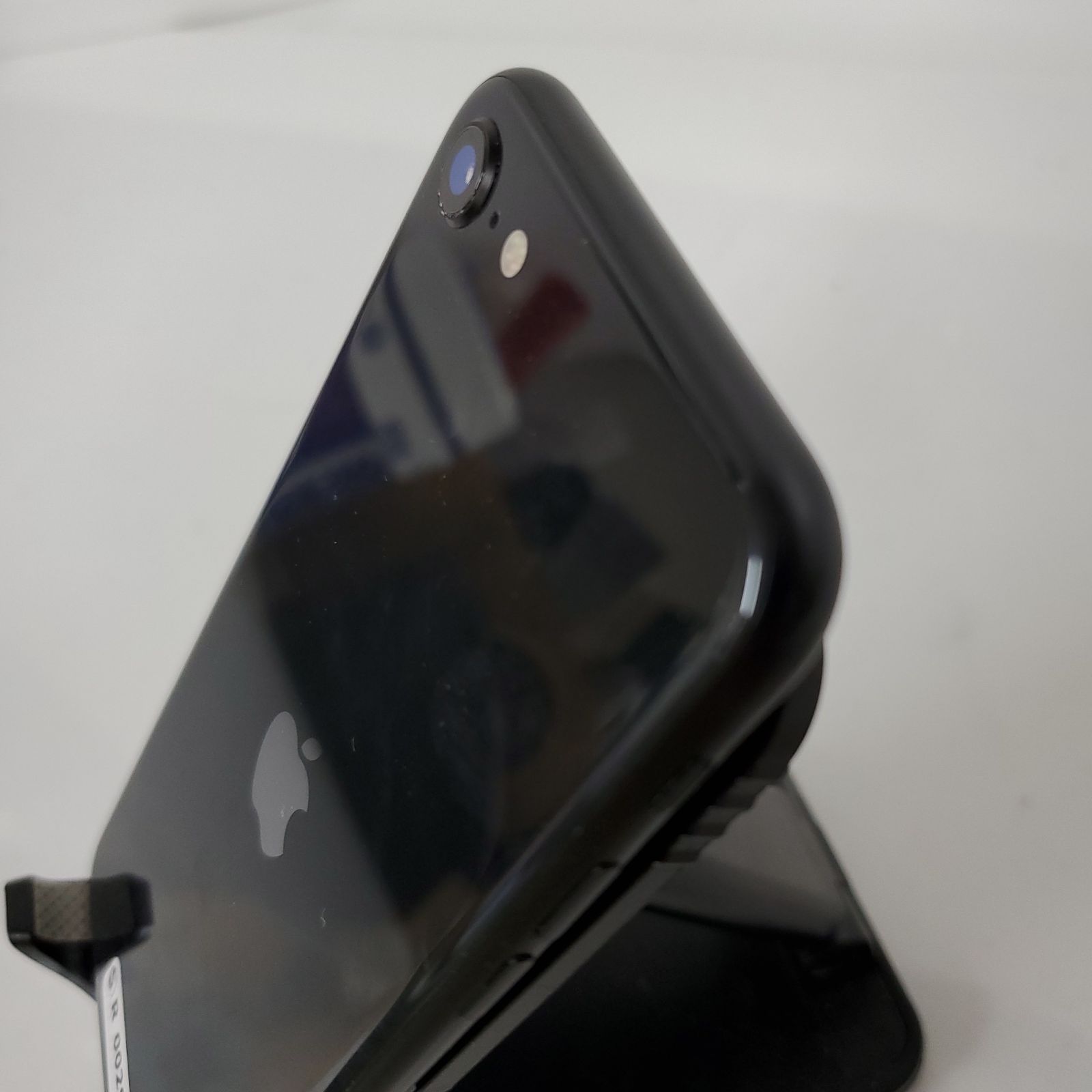 Apple iPhone SE (MX9R2)・スマホ・第2世代・ブラック・SIMロックあり