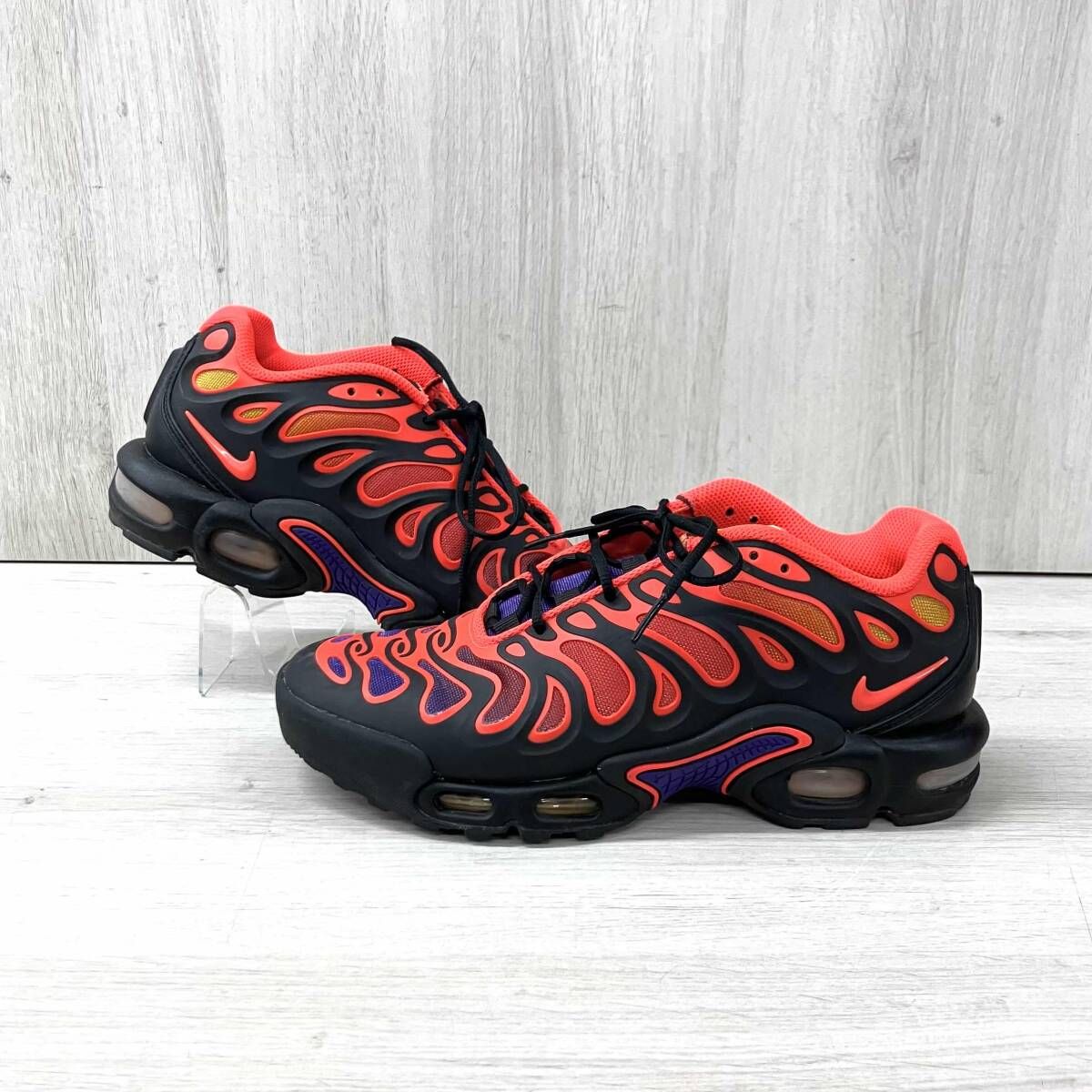 NIKE AIR MAX PLUS DRIFT/ナイキ エアマックス プラス ドリフト/スニーカー/FD4290-003/ブラック×レッド/25.5センチ