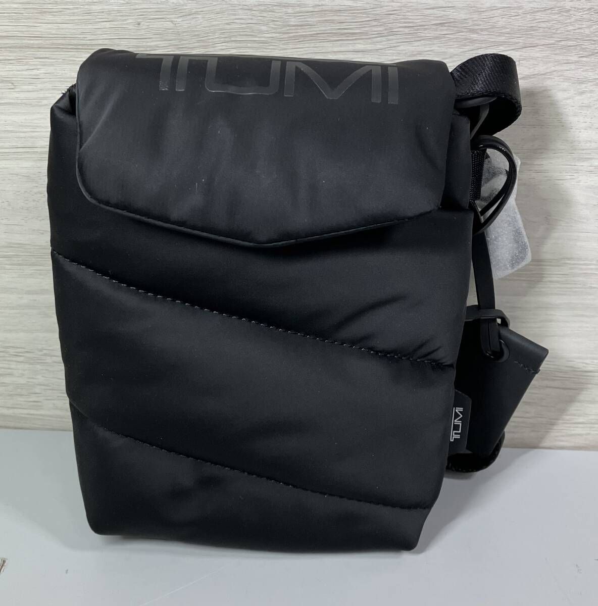 TUMI/トゥミ/ショルダーバッグ/DEVOE FAYETTE CROSSBODY/ロゴプリント/BLK 7,762円