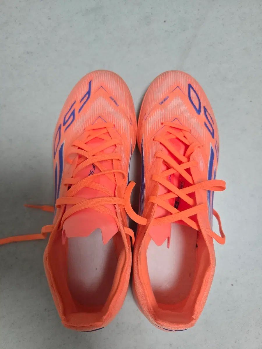 アディダス f50 プロ tf 255