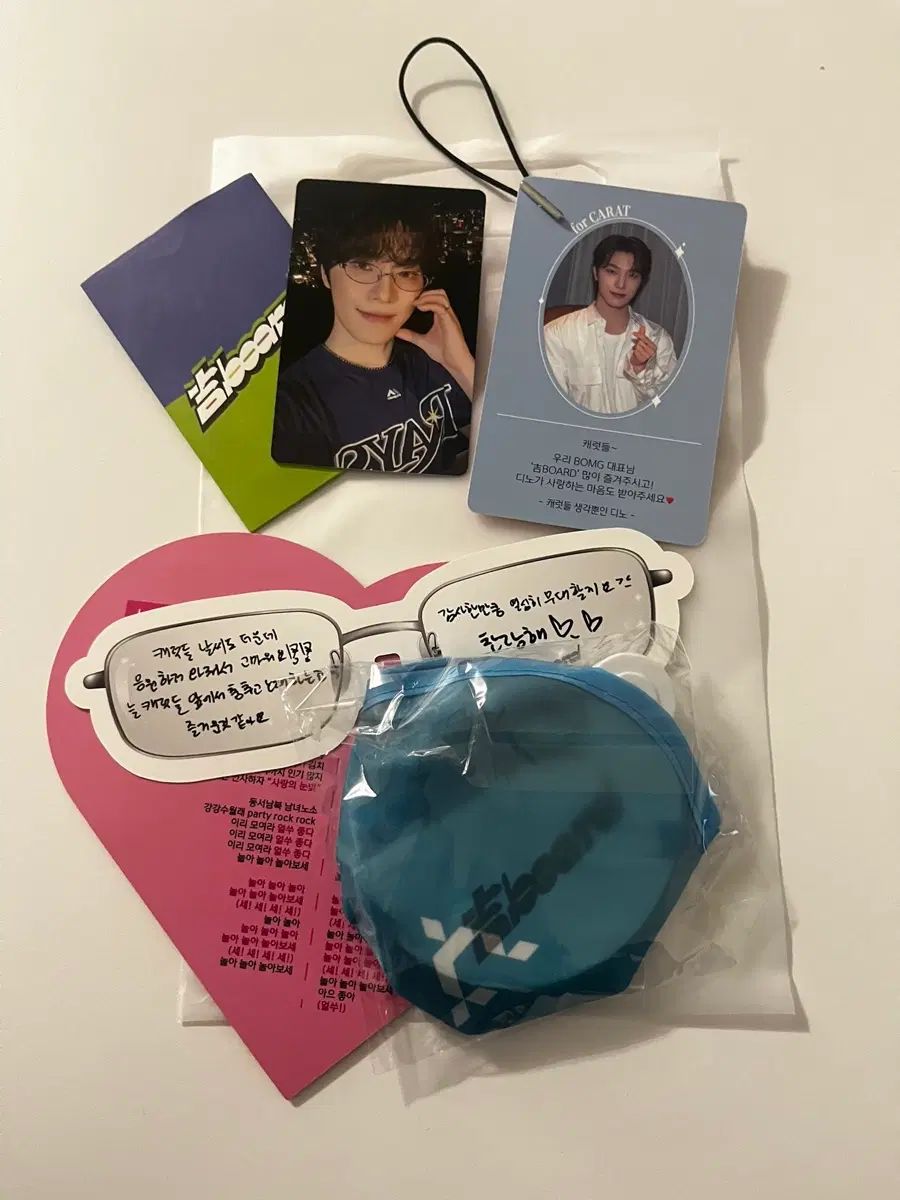 SEVENTEEN ディノ 公開番組 サノク トレカ はがき うちわ フィ鉄人