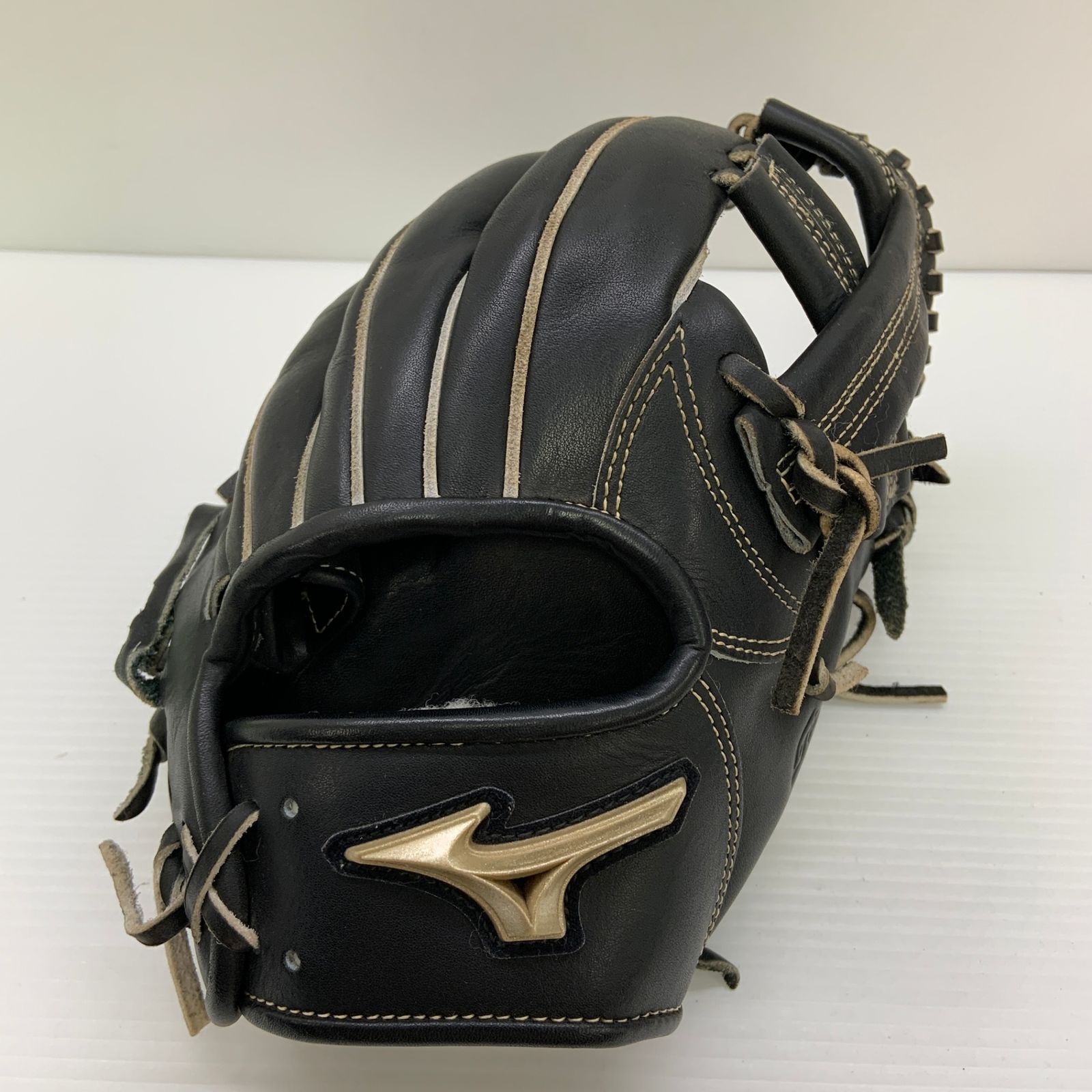 ミズノ MIZUNO グローバルエリート Global Elite 1AJGH24633 硬式 大人 一般 内野手用 グローブ グラブ 右投げ 中古品 野球 9355 21,000円
