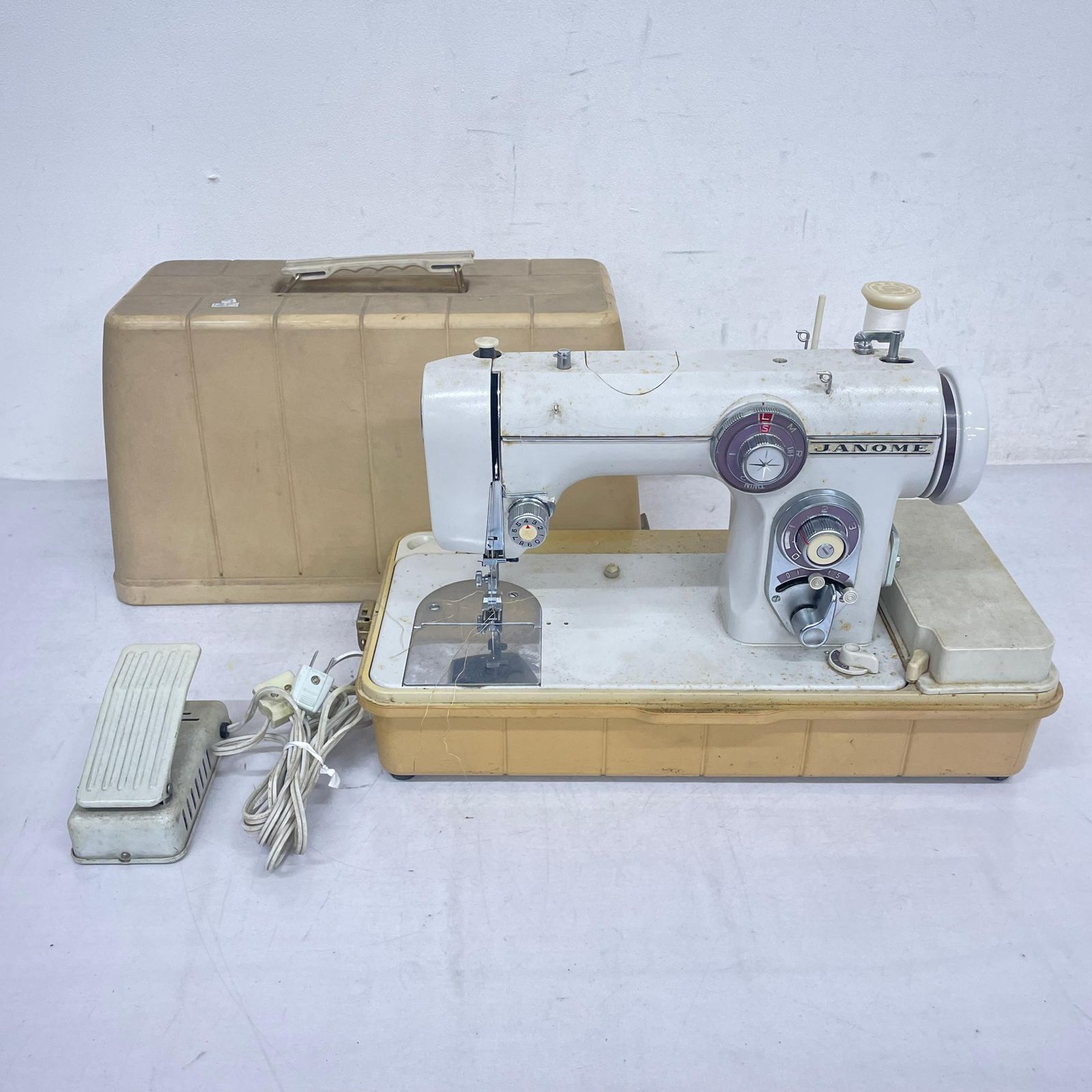 7F118Janome ジャノメ 裁縫道具 プーリーと針の連動稼働不可 672 ミシン 中古【通⚪︎】 10,116円