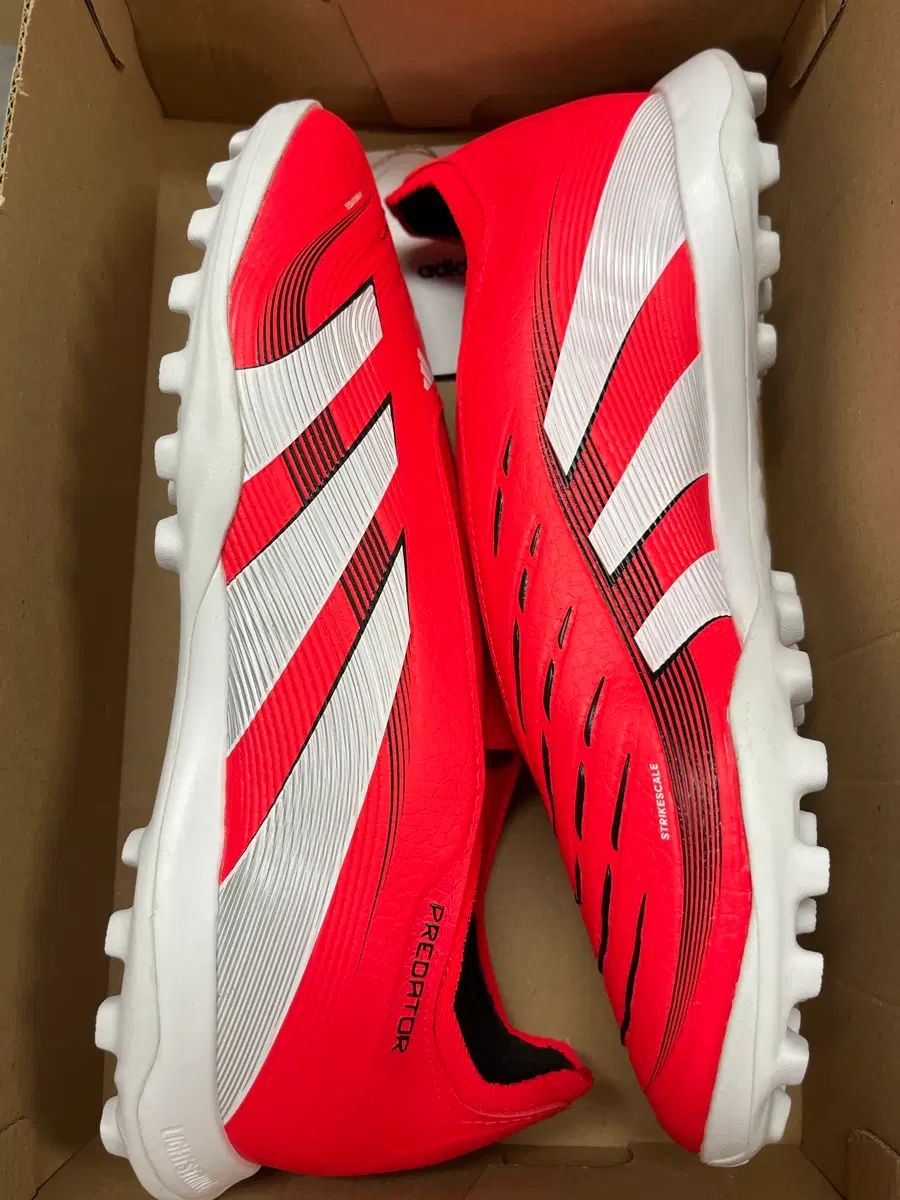 (正規品 新品) アディダス プレデター リーグラグビー tf サッカーシューズ 255