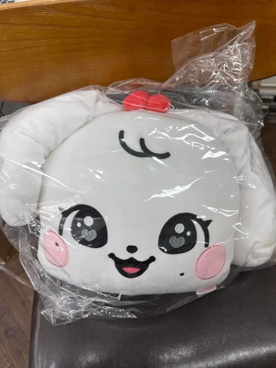 IVE（アイヴ） さくらんぼ ウォニョン(WONYOUNG・チャンウォニョン) BIGクッション