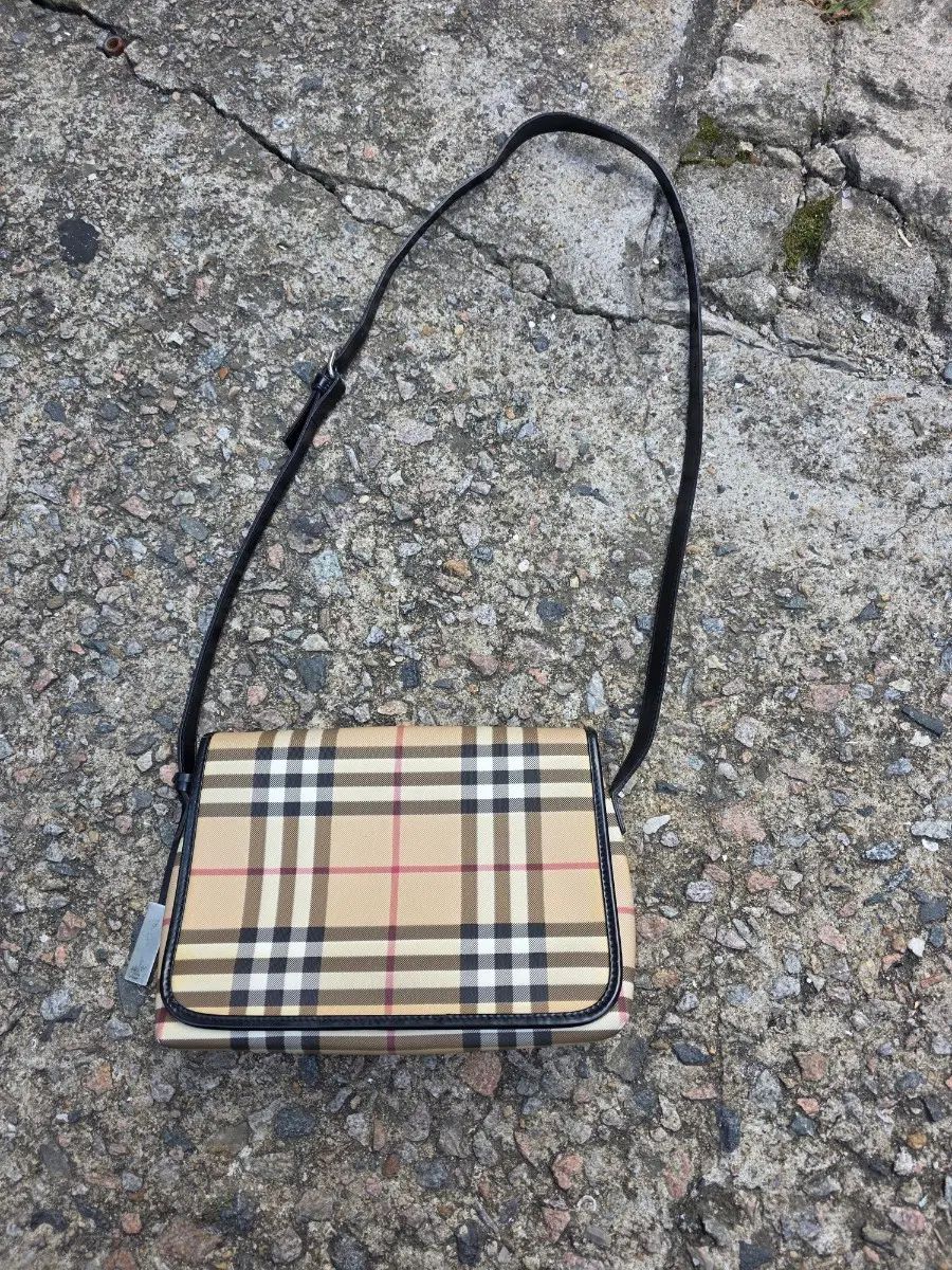 バーバリー チェック クロス 正規品
