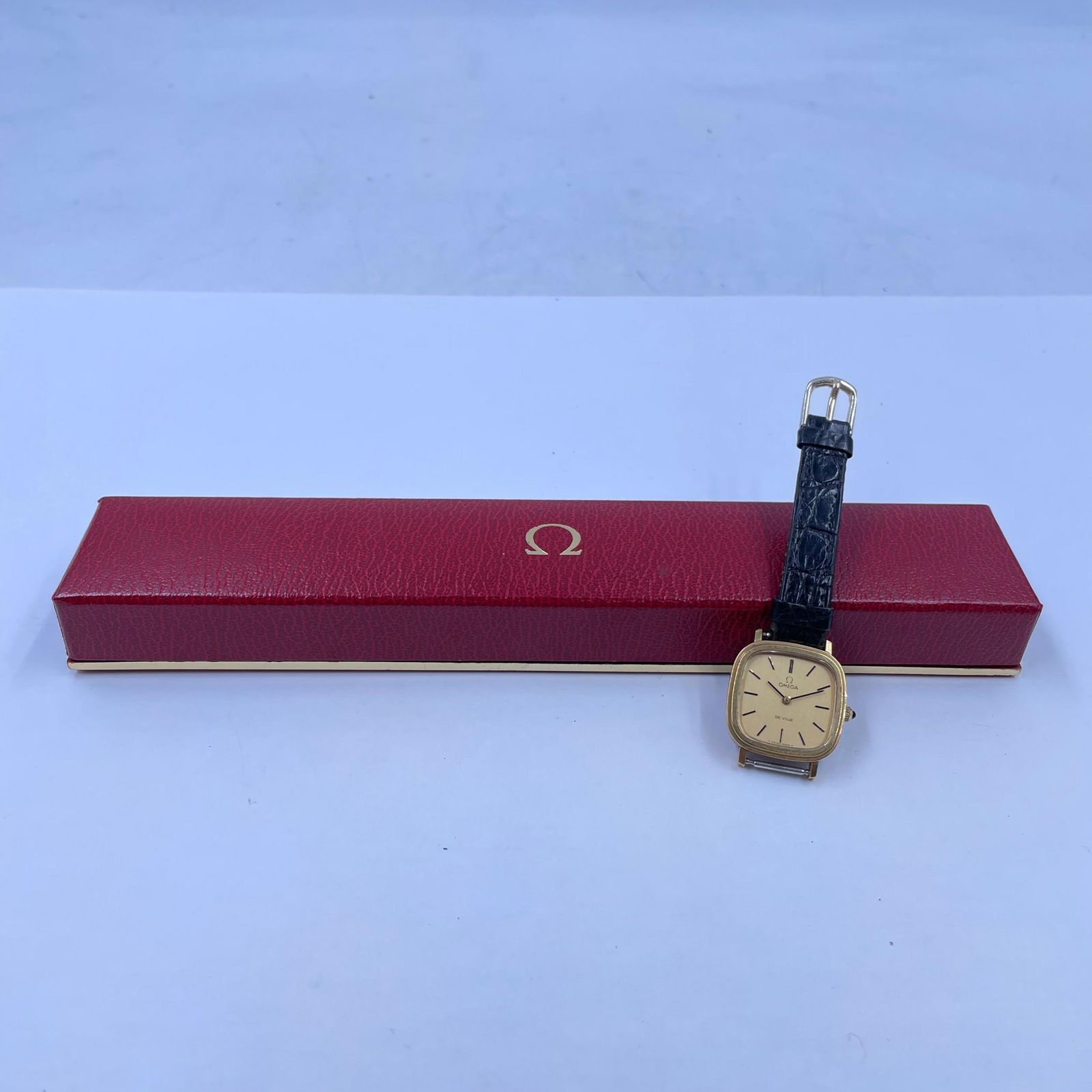 7D038OMEGA オメガ DE VILLE 手巻き　レディース　腕時計 レディース 中古【動⚪︎】