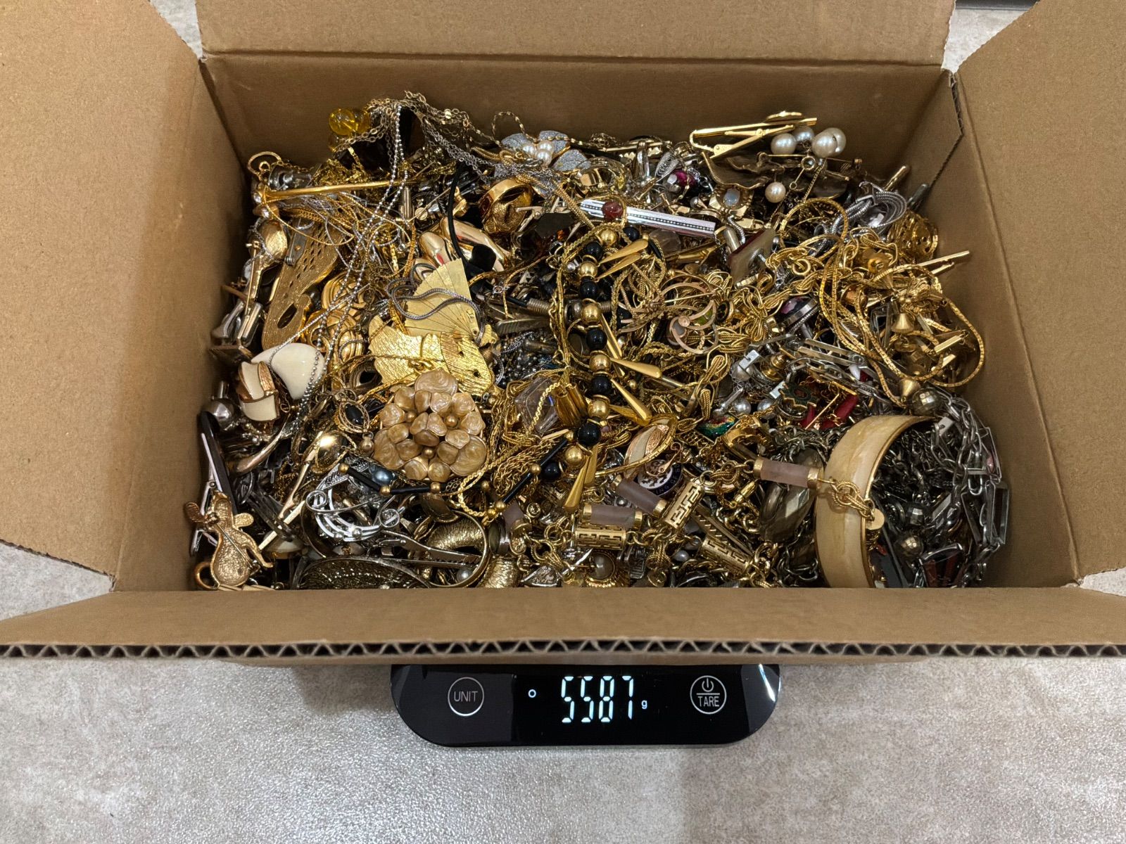 アクセサリー 大量 約5.5kg まとめ売り ゴールドカラー多め