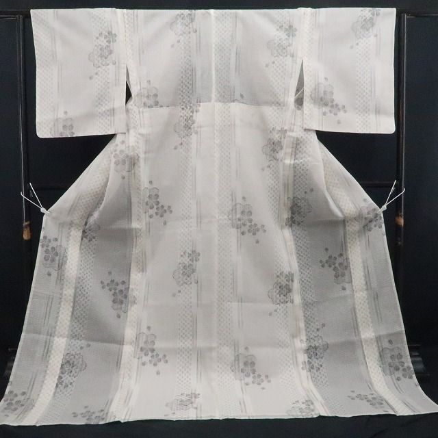 新品・絹紅梅】小紋 高級浴衣 桜 夏着物 モノトーン 正絹 仕付け糸付