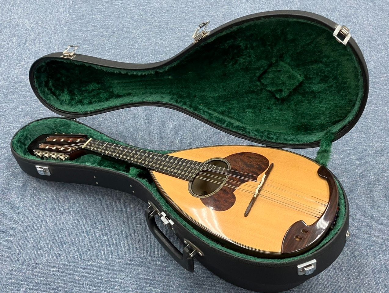M002-SA7-381 NAGOYA SUZUKI Suzuki Mandolin Main Unit M-40 Stringed Instrument Collection Music Approx. 63 cm ※ Case Included