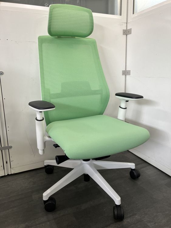 【アウトレット品】ウチダ 可動肘付セレッツァチェア SA-740M-WS グリーン