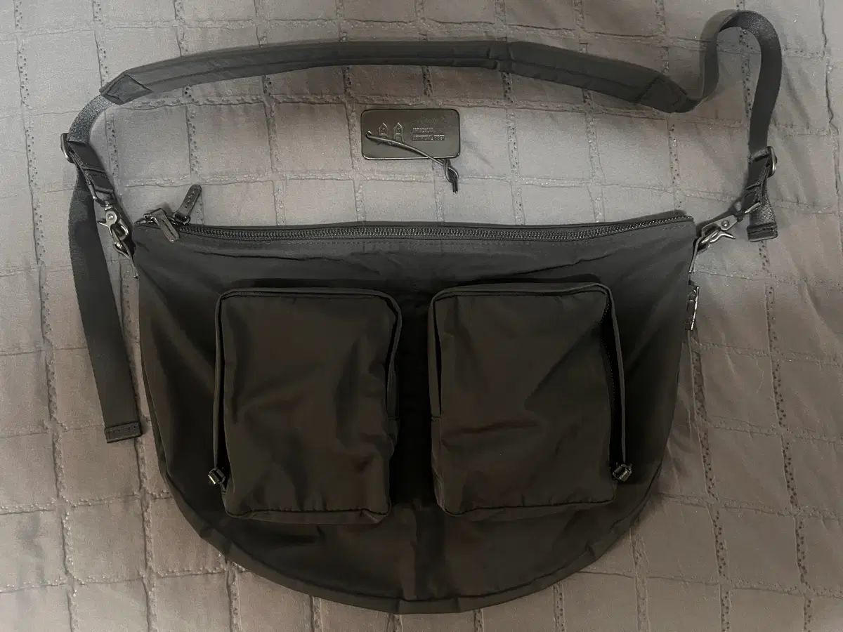 AMIACALVA アミアカルヴァ ボディバッグ 出品