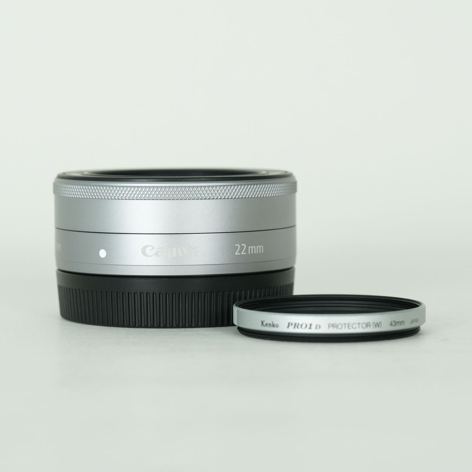 [美品 | フィルター付] Canon EF-M22mm F2 STM [シルバー] | Canon EF-Mマウント