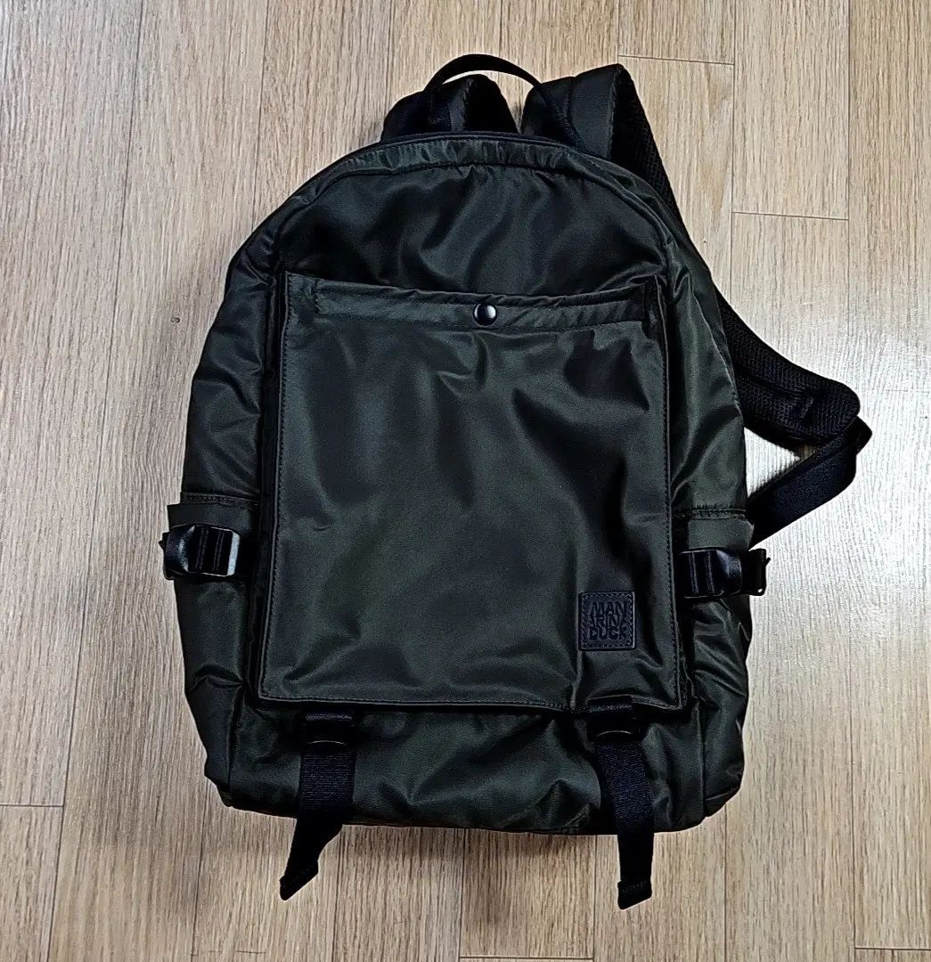 マンダリナダック バックパック カーキ 21,532円