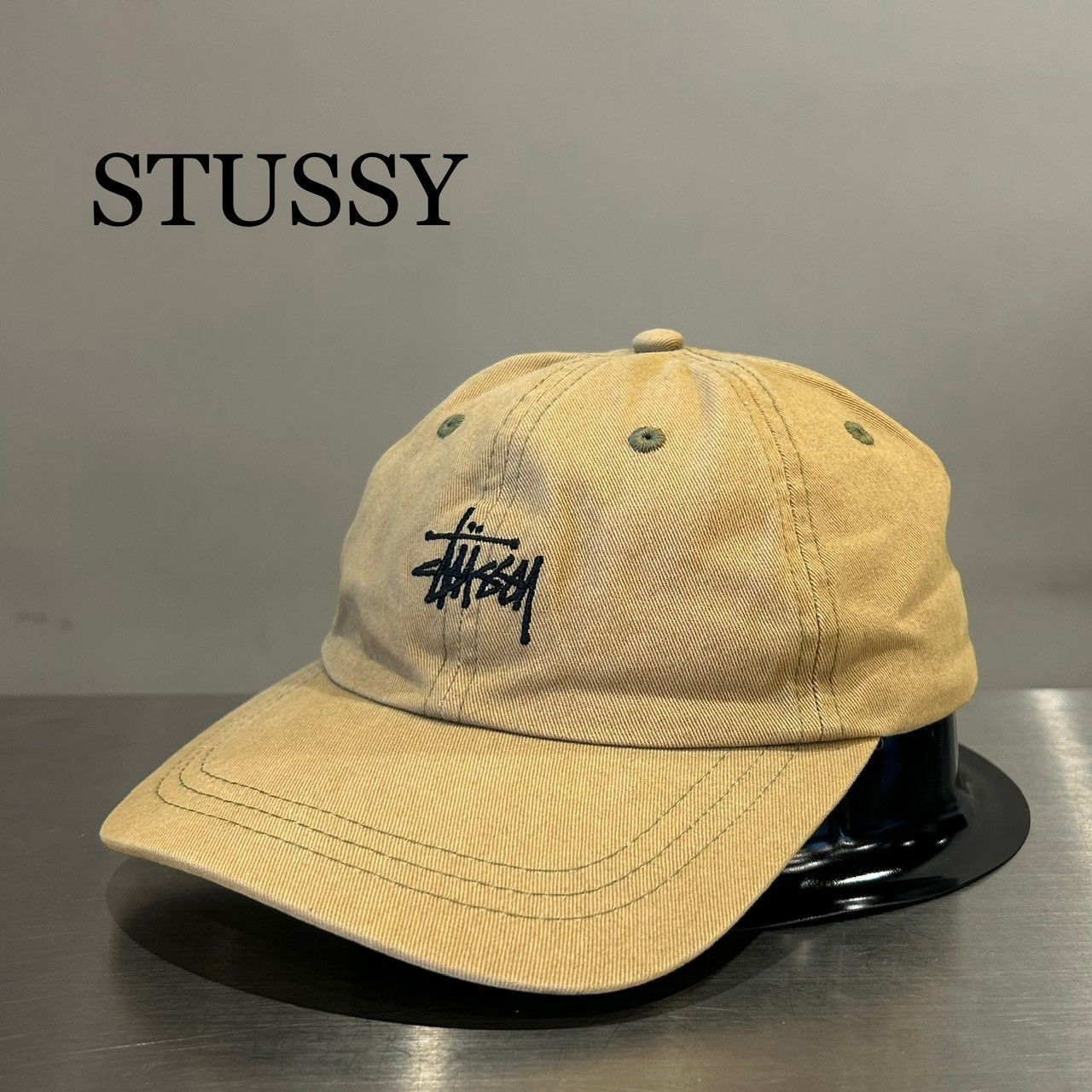 『STUSSY』ステューシー ロープロファイル 6パネル定番キャップ ロゴ刺繍