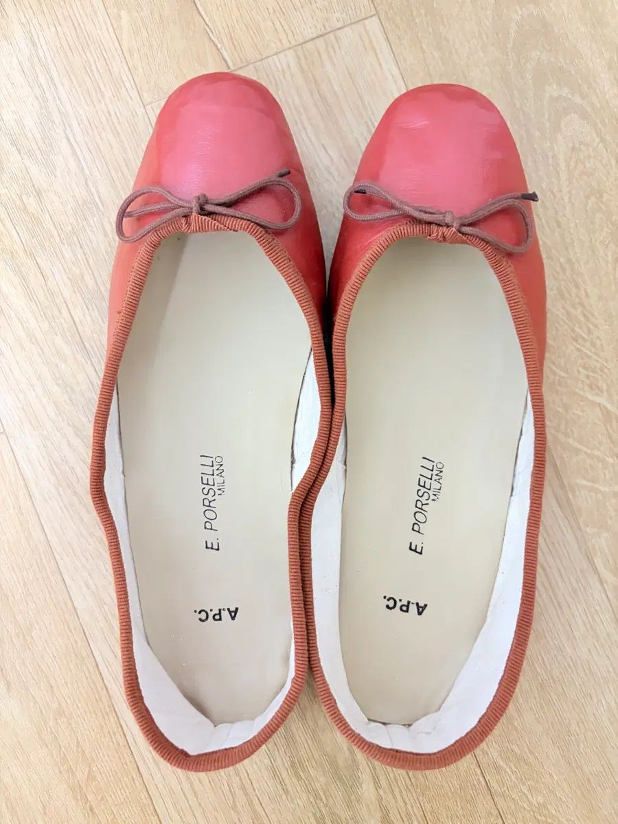(新品) A.P.C. アー・ペー・セー ポルセリ フラットシューズ - ビブラム 補強