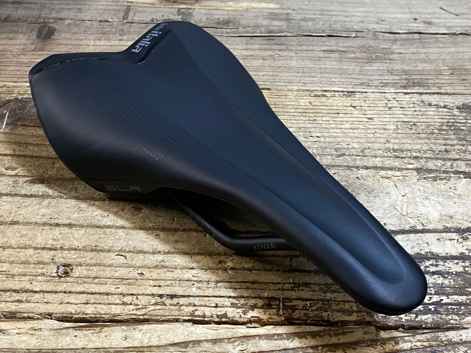 KK764 セライタリア SELLE ITALIA SLR ADVAN FILL サドル 黒 スチールレール 130mm 12,851円