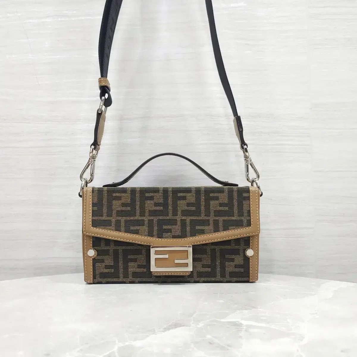 FENDI フェンディ FF ジャカード ソフト トランク バゲットバッグ