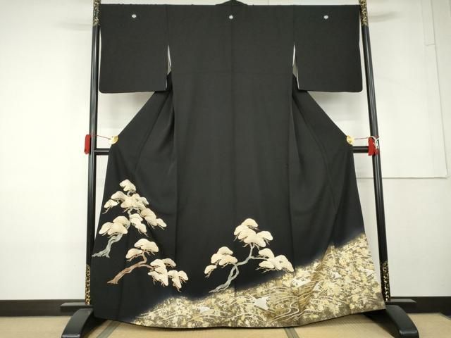 平和屋着物●豪華黒留袖　駒刺繍　枝松文　金彩　正絹　逸品　AABL4189cs