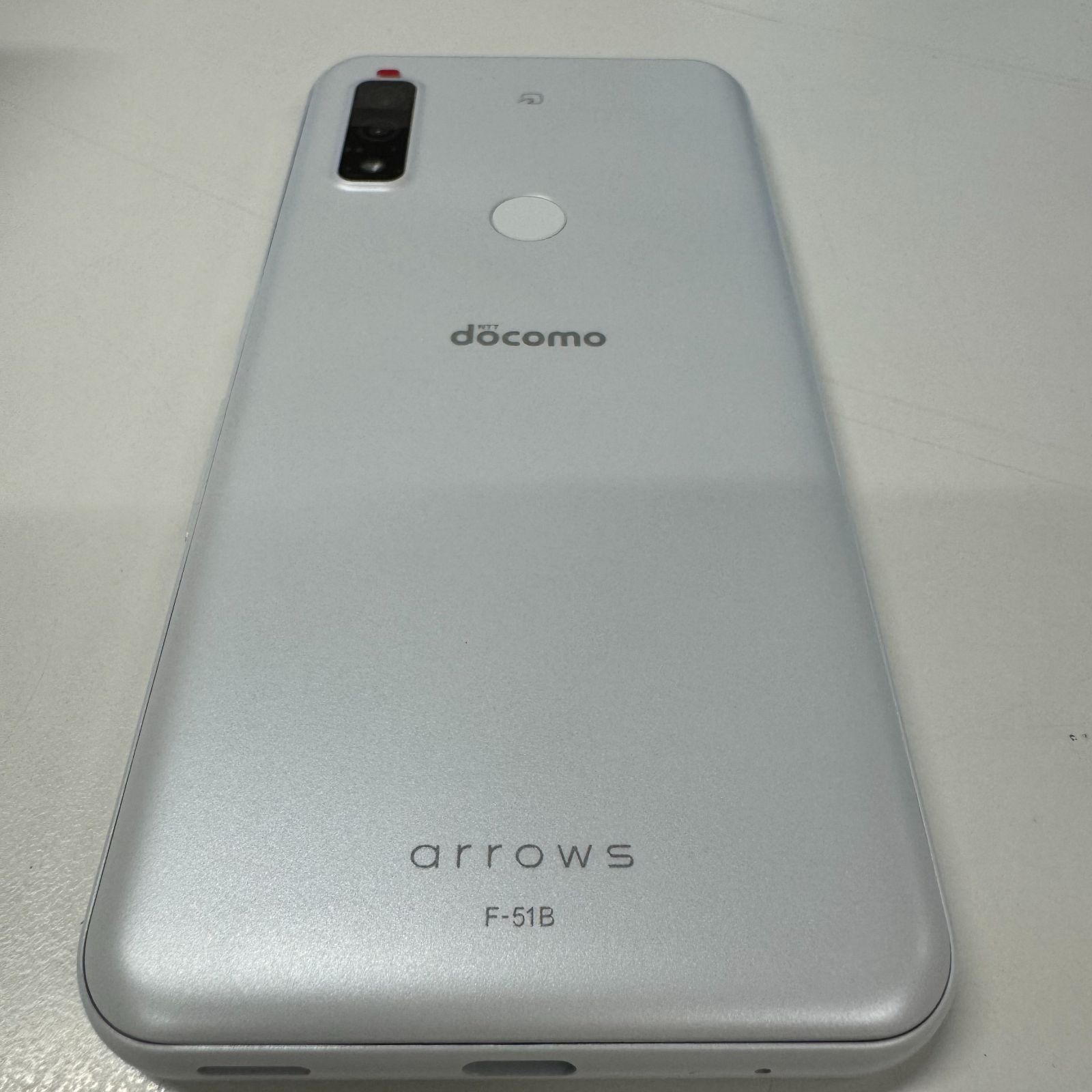 新品 arrows We F-51B docomo ホワイト - メルカリ