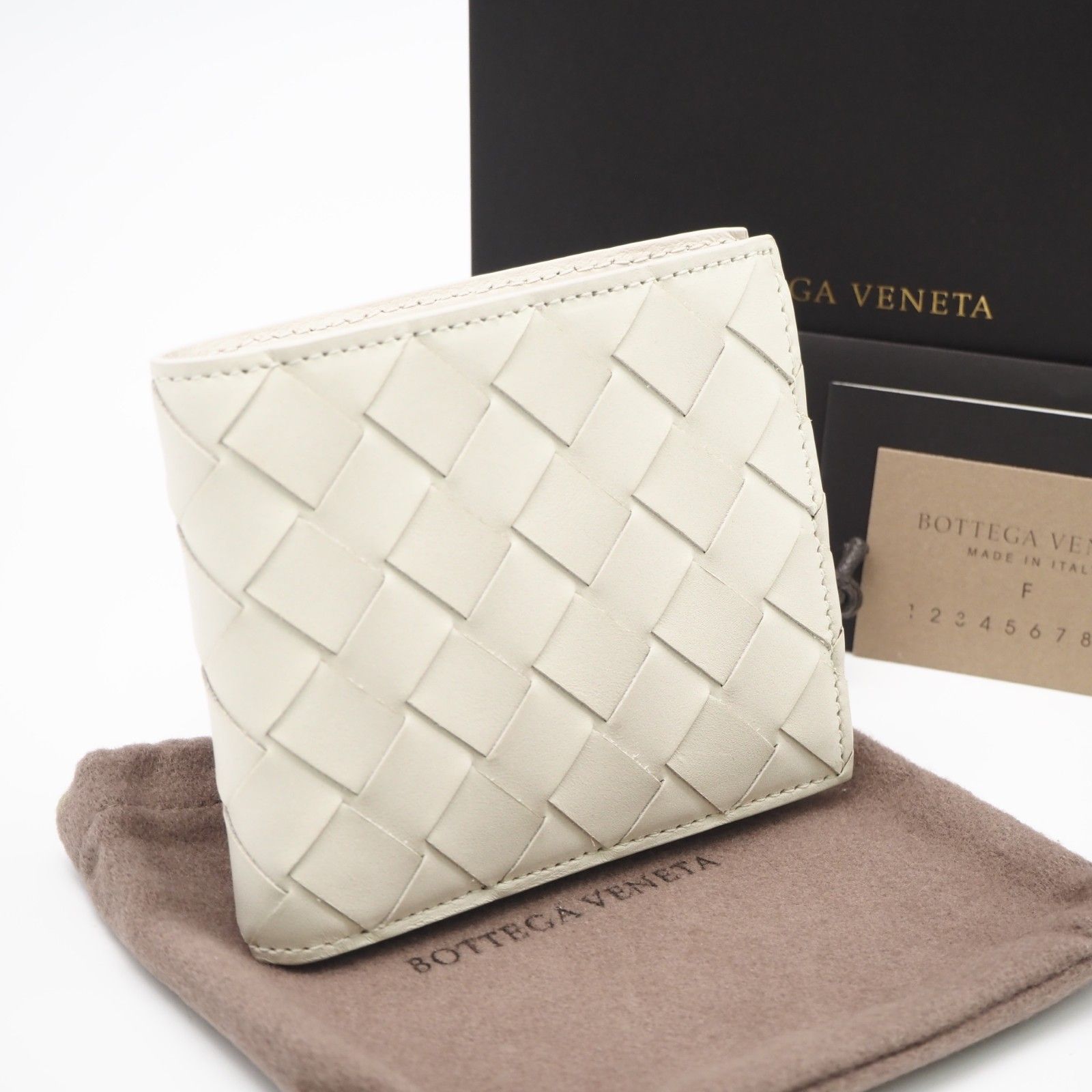 ★3日以内返品可★ 極美品 BOTTEGAVENETA ボッテガヴェネタ イントレチャート中 レザー コンパクトウォレット 605722 二つ折り財布 ホワイト カーフレザー メンズ