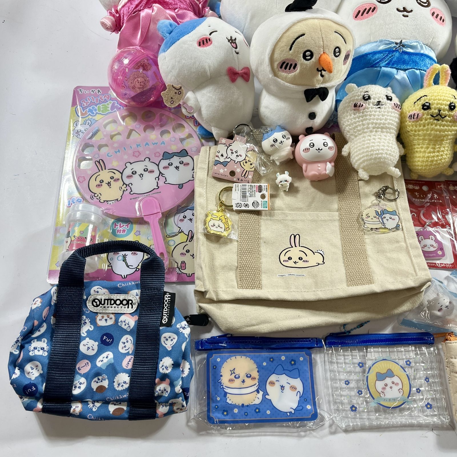 ★ ちいかわ グッズ 雑貨 大量 まとめ商品 ぬいぐるみ マスコット ハチワレ うさぎ ラッコ など 現状品 2.4kg