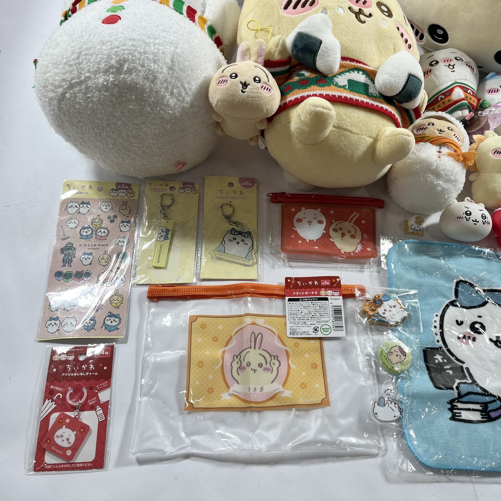 ★ ちいかわ グッズ 雑貨 大量 まとめ商品 ぬいぐるみ マスコット ハチワレ うさぎ シーサー くりまんじゅう など 現状品 2.4kg