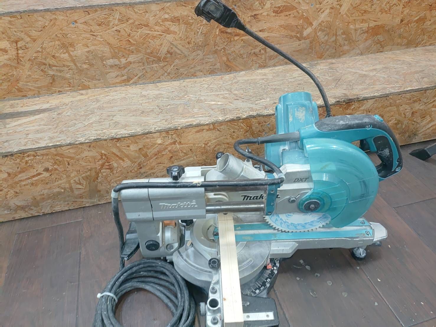 送料無料g48293 makita マキタ 165mm スライドマルノコ LS0612F スライド丸ノコ 切断機 電動工具 大工道具 DIY ジャンク