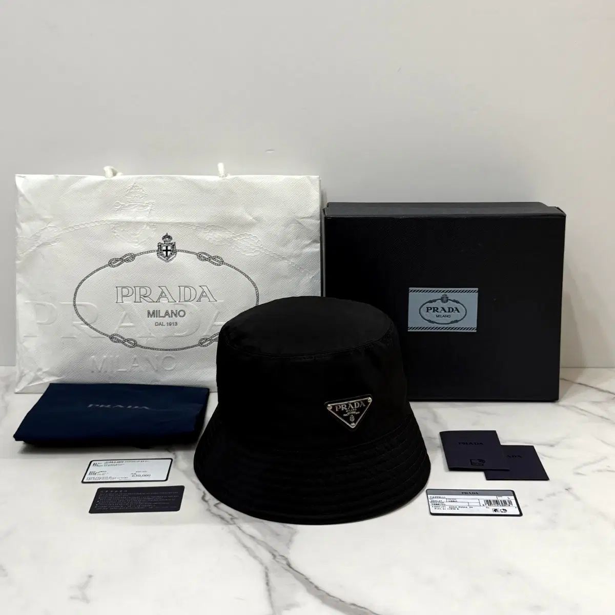 新品 PRADA プラダ ReNylon(リナイロン) 三角ロゴ バケットハット Lサイズ フルセット 2HC137 46,951円