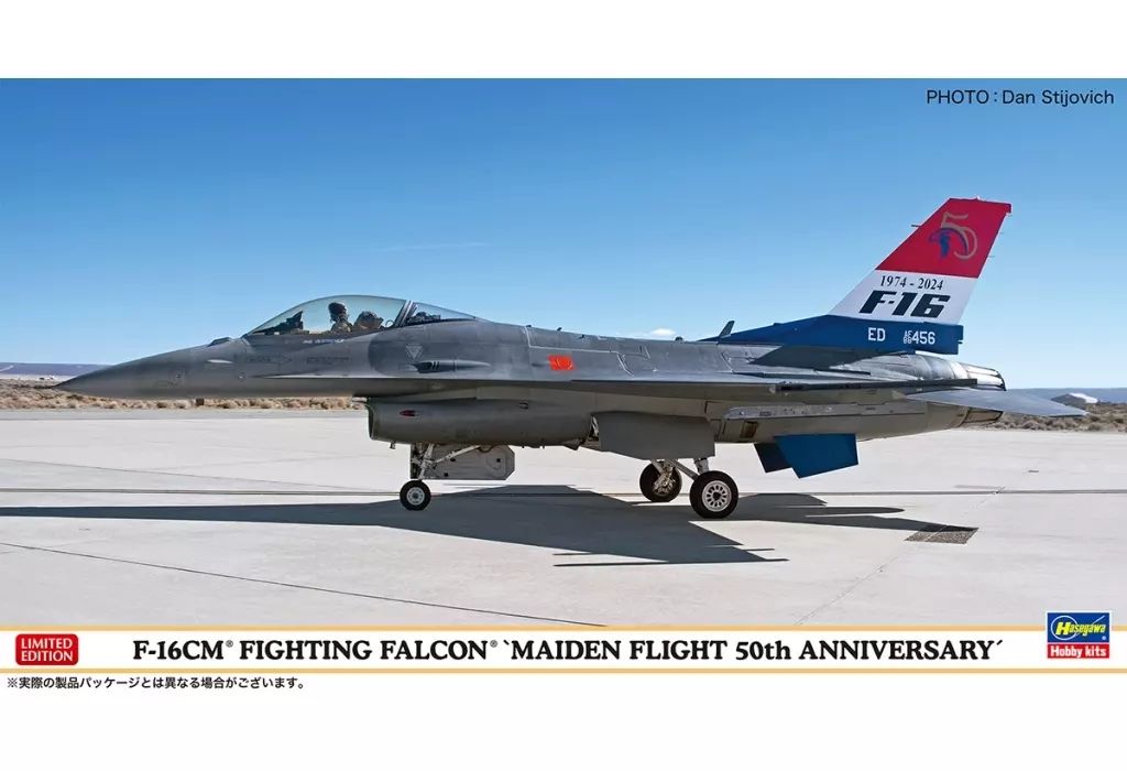 [Used] Plastic Model 1/48 F-16CM Fighting Falcon “50th Anniversary of First Flight” [07535]
