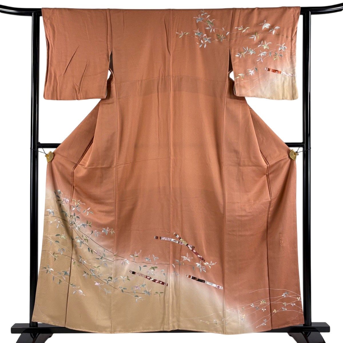 訪問着 身丈159cm 裄丈62cm S 袷 草花 笛 蘇州刺繍 ぼかし 赤茶 正絹 秀品 【中古】