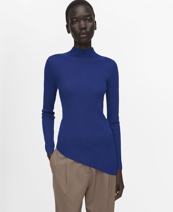 【送料無料】 マンゴ レディース ニット・セーター アウター Womens Asymmetrical Turtleneck Sweater Vibrant Blue
