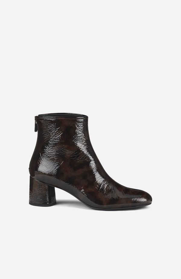 エージーエル レディース シューズ ブーツ・レインブーツ アンクル レザー ヒール AGL Olga Patent Leather Ankle Boot witheel Women Leaden 85,140円
