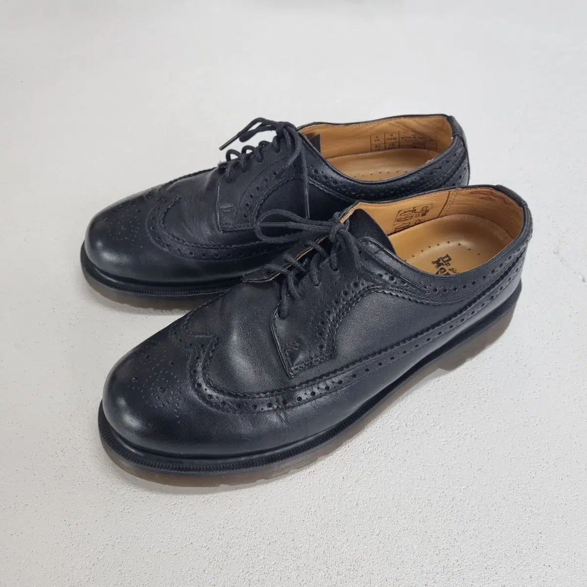 DR. MARTENS ドクターマーチン 12527 ブローグ ウイングチップ THE B ドビ - 270 (US9) 닥마 DR MARTENS