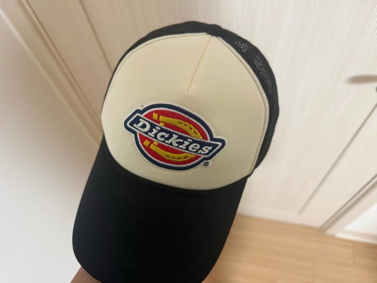 ディッキーズ ツリー ロゴ トラッカー メッシュ キャップ 帽子 Black