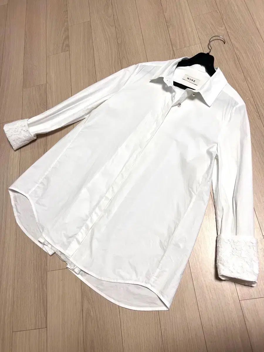 ハンサム マイン MINE レース バイカラー シャカシャカ素材 Aライン シャツ パールボタン ブラウス バックスリット カフス