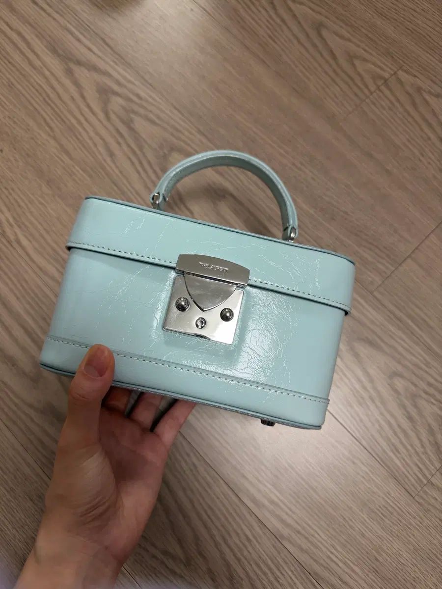 THE LAURENT ハーフムーン アクアステンドグラス