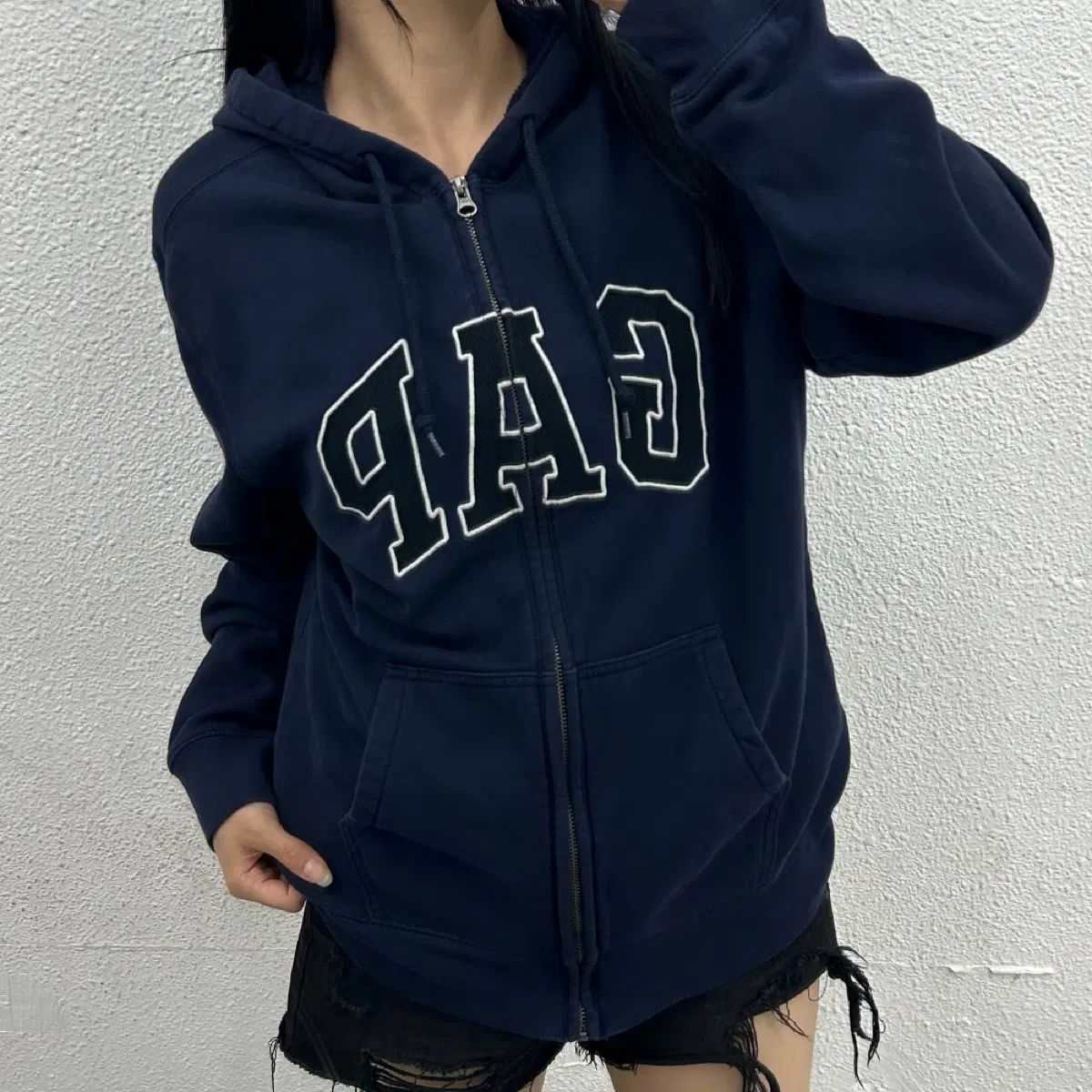 GAP センターロゴ ネイビー フードジップアップ M