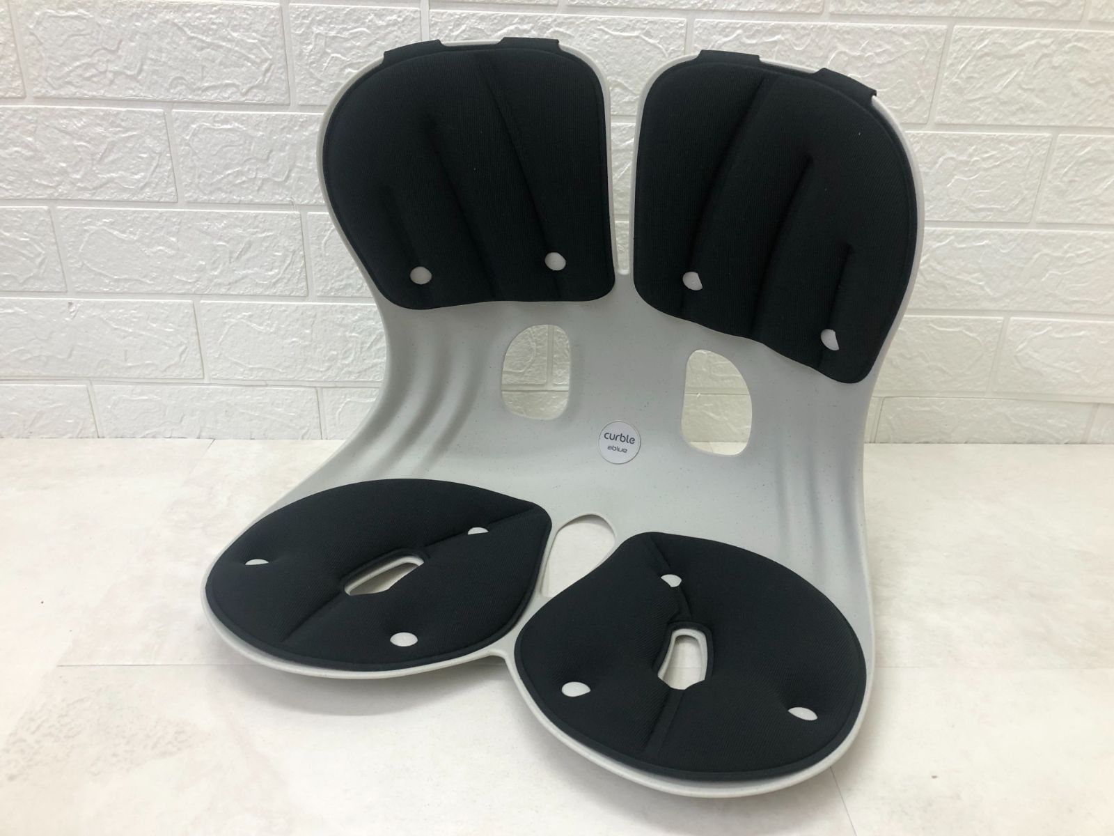 Curble Chair GRAND　カーブルチェア グランド オフィスチェア ブラック 姿勢サポート 腰痛 肩こり対策　骨盤サポート 姿勢矯 5,680円