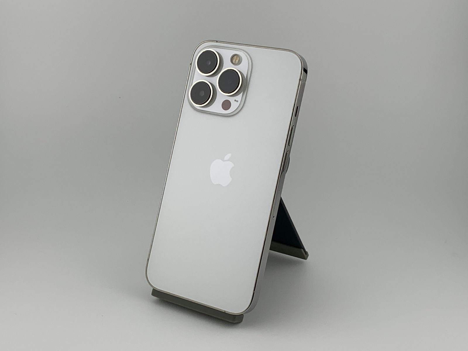 【中古・バッテリー劣化・画面キズ有】iPhone 13 Pro 512GB シルバー SIMロック無し